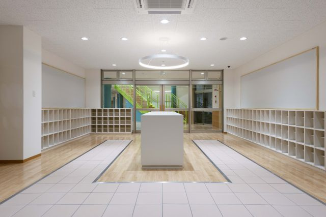 hall01.jpg