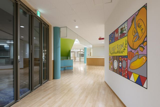 hall04.jpg