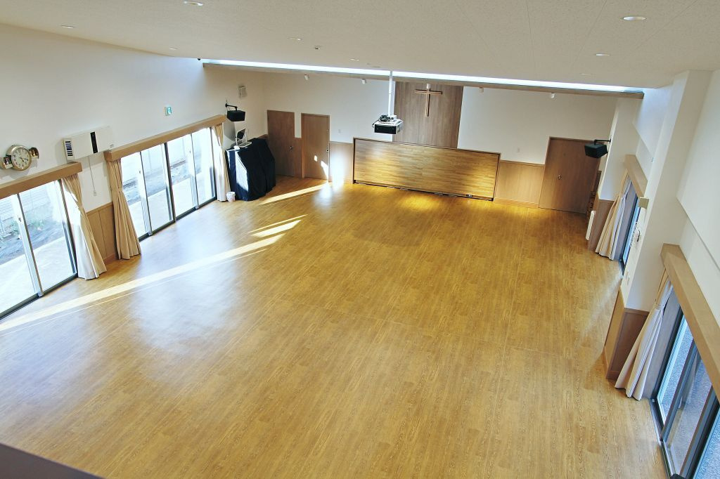 hall01.jpg